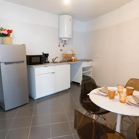 Renovated Historic House T2 *