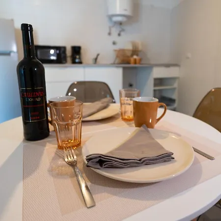 Renovated Historic House T2 Casa de Férias *