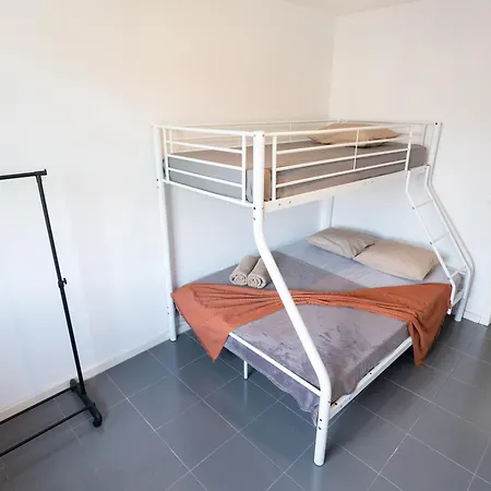 Renovated Historic House T2 Сasa de vacaciones