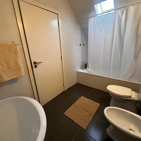Casa de Férias Renovated Historic House T2 *