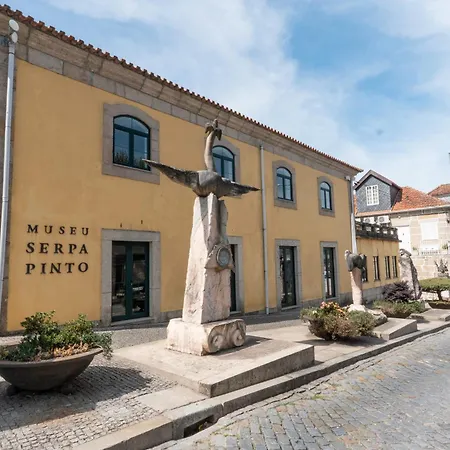 Renovated Historic House T2 Casa de Férias *