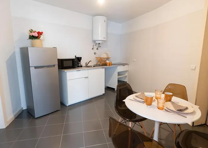 Renovated Historic House T2 *