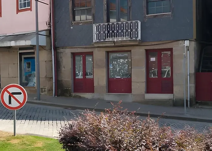 Renovated Historic House T2 Holiday home