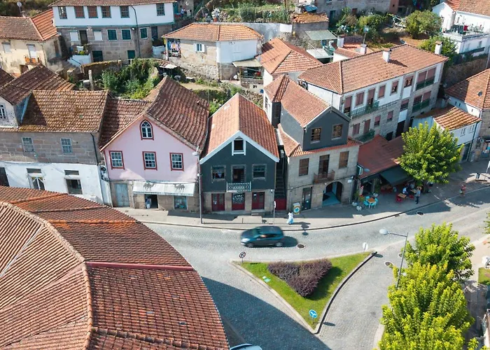 Renovated Historic House T2 * Cinfaes